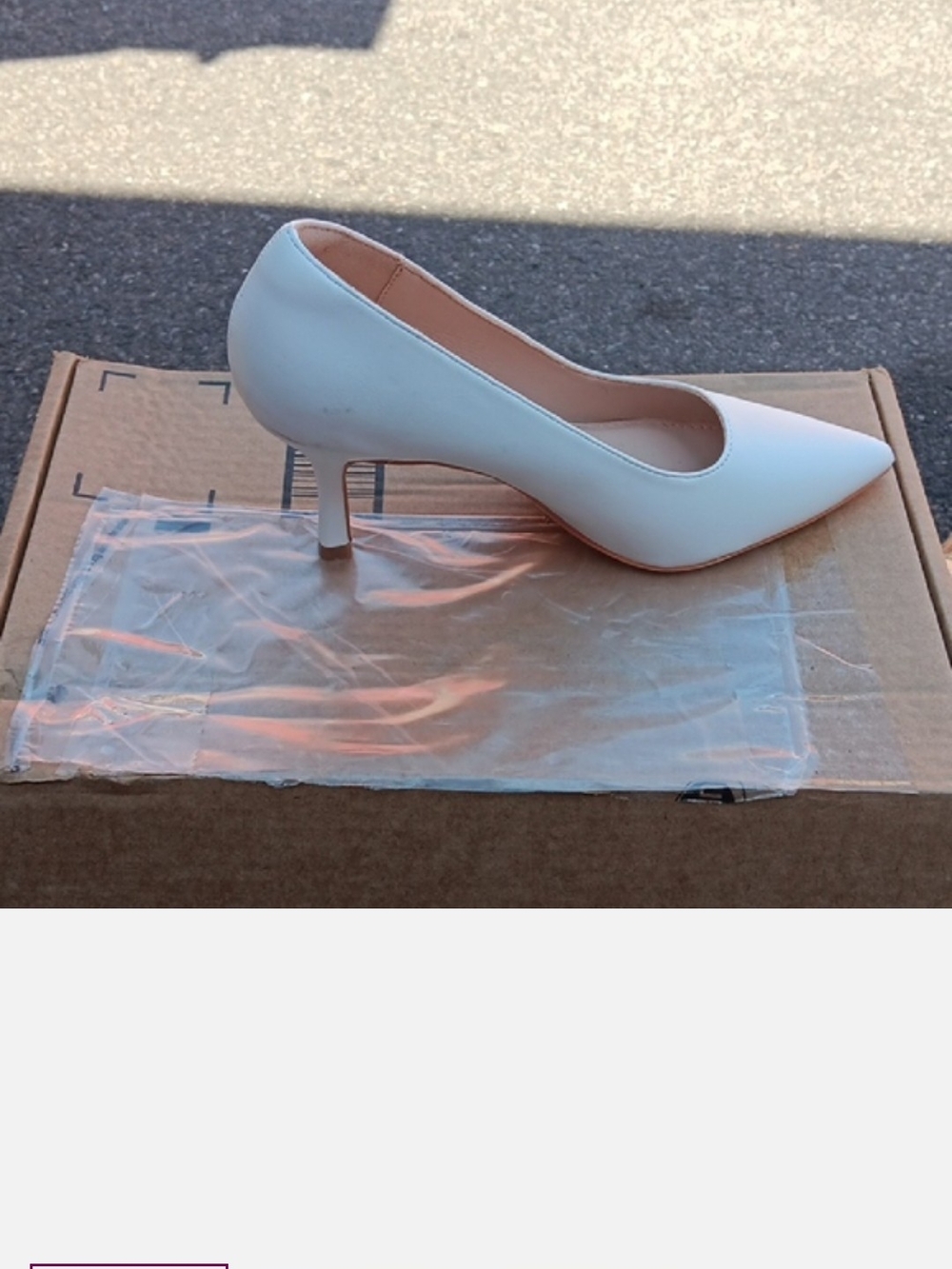Women's Pointed-Toe Kitten Heel Pump in White